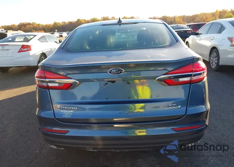 2019 Ford Fusion Hybrid Se z USA, uszkodzony, nr VIN 3FA6P0LU5KR147279